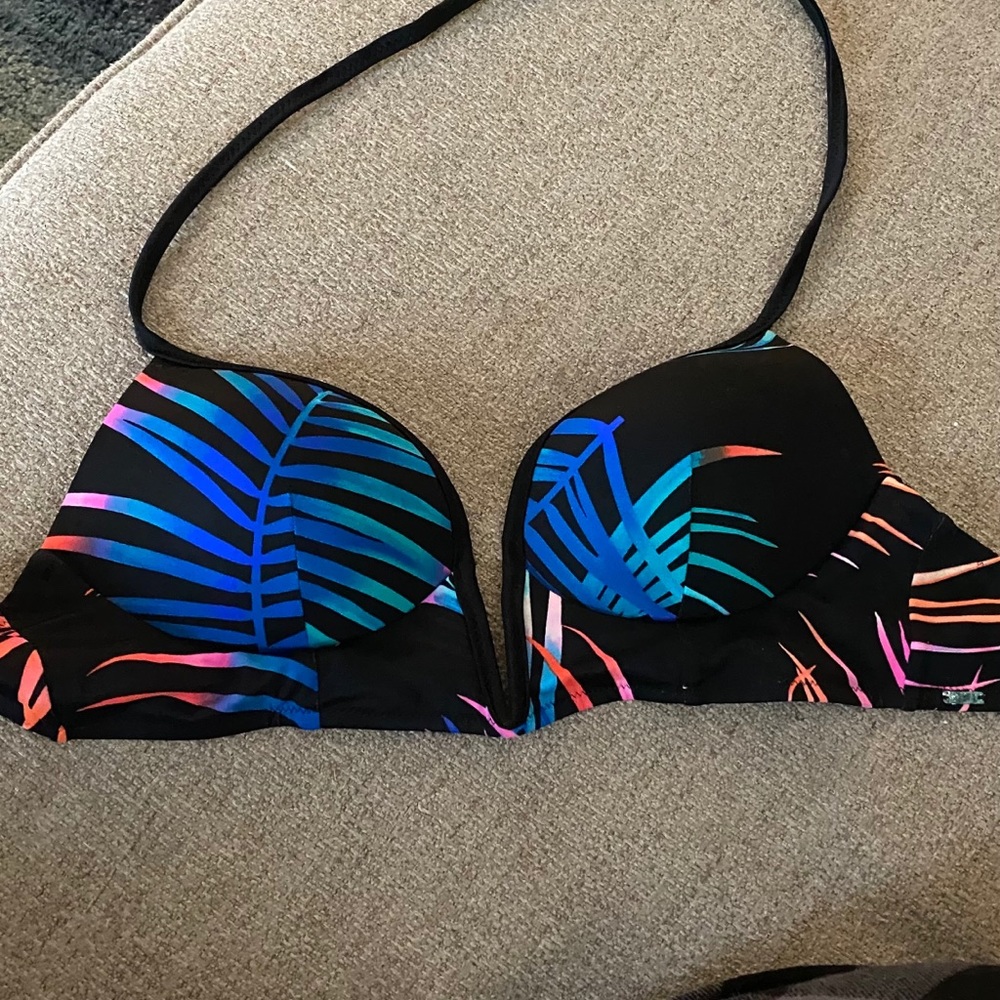 Victoria’s Secret push up bikini top medium